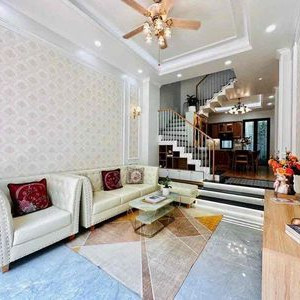 Cô Gíup Việc Nhà ( Bao Ăn Ở ) Ở Bình Tân