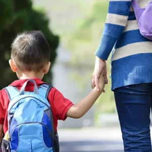 CẦN CHỊ GIÚP VIỆC NHÀ, ĐƯA ĐÓN BÉ ĐI HỌC Ở QUẬN 9