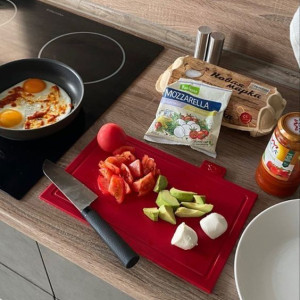 QUẬN 3 TUYỂN CÔ GIÚP VIỆC NHÀ LƯƠNG 10 TRIỆU.