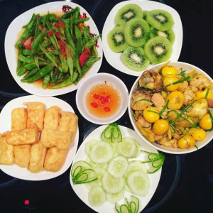 NHÀ EM KHÔNG CÓ NGƯỜI GIÚP VIỆC TUYỂN GẤP CÔ GIÚP VIÊC ĐI LÀM LIỀN : 0978609760