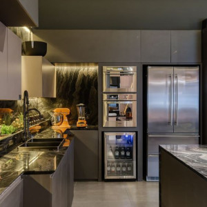 Tuyển chị giúp việc bao ăn ở lại tại Quận 2, lương 10 triệu, làm tốt tăng lương.