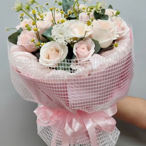 Nhà em Ngọc toàn người lớn có 3 thành vien đang tìm một cô về làm nội trợ tại chợ Hoà Bình, Quận 5