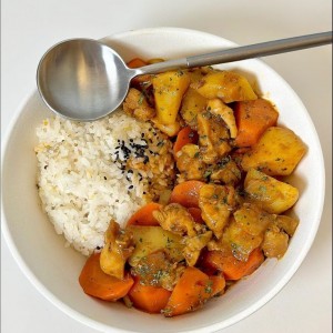 Em cần tuyển cô giúp việc nhà ở lại tại Quận 1 lương 11 triệu