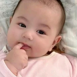 CẦN CÔ CHĂM BÉ HAI THÁNG TUỔI, NGỦ ĐÊM VỚI BÉ ĐƯỢC, LƯƠNG 10TR