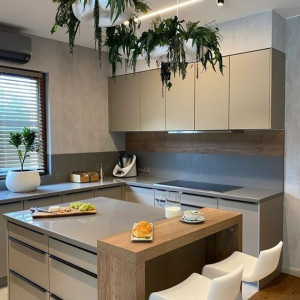 Gia đình nhận chị giúp việc nhà, bao ăn ở, nhà ở Bình Thạnh, Phạm Văn Đồng.