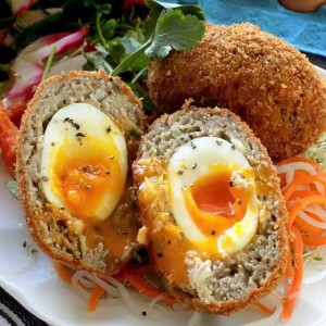 Em cần 1 chị có sức khỏe tốt, đi làm xác định ở lại ổn định.