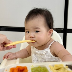 EM CẦN TUYỂN GẤP CHỊ CHĂM EM BÉ ĐI VỀ TẠI QUẬN 3: 0978609760 (zalo