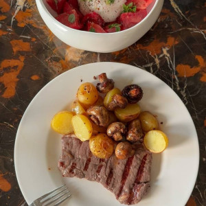 CẦN GẤP CÔ GIÚP VIỆC NHÀ ĂN Ở LẠI LƯƠNG 11 TRIỆU.