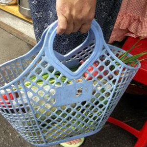 Tìm Chị Đến Nội Trợ Gia Đình Nhận Ở Lại Được