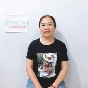 Cô Phượng, sinh năm 1973, quê ở Phú Yên - tìm việc: Giúp việc nhà, phụ chăm bé.