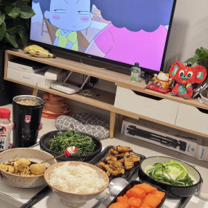 NHÀ 2 BỐ CON CẦN TUYỂN GẤP 1 CÔ GIÚP VIỆC LƯƠNG 10 TRIỆU Ở QUẬN 4