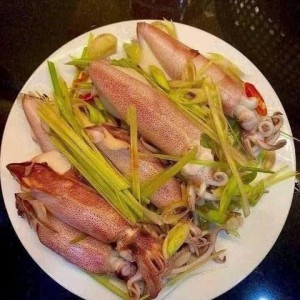 Cần tuyển gấp chị giúp việc nhà ở lại tại Tân Bình lương 10-12 triệu / tháng