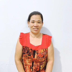 Cô Hằng, Sinh 1970, Quê miền Trung - Việc mong muốn: Giúp Việc Nhà, Chăm Bé