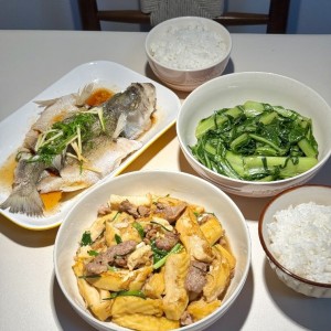 Cần tuyển gấp chị giúp việc nhà tại Tân Bình : 0978609760 ( có zalo)
