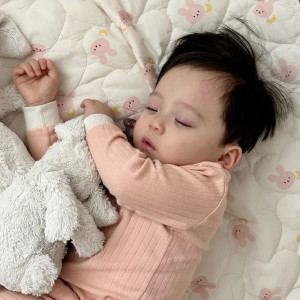 TUYỂN CÔ CHĂM EM BÉ 5 THÁNG TUỔI, LƯƠNG 11 TRIỆU