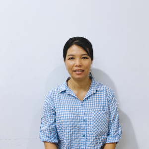 Chị tên Bé, sinh 1996, quê miền Trung. Tìm việc: Giúp việc nhà, chăm em bé.