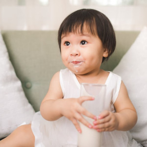 EM CẦN CÔ CHĂM BÉ Ở QUẬN 9 LƯƠNG 13 TRIỆU