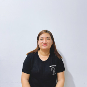 Chị: Châu,  mong muốn: Giúp việc nhà, chăm bé, chăm bà, phụ quán