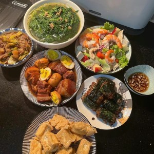 Công việc Phụ quán ăn đi về Quận 3