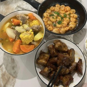 Nhà em đang muốn tìm chị giúp việc hằng ngày