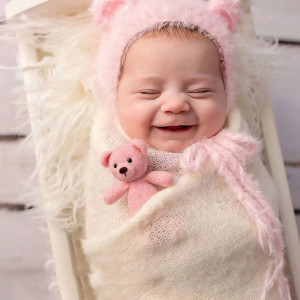 Tuyển gấp chị chuyên chăm em bé nhận ở lại tại quận 2 ương 10 triêu/ tháng 0978609760 ( có zalo)